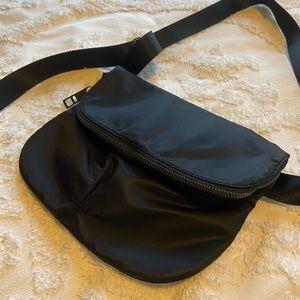 Lululemon Crossbody Fanny Pack